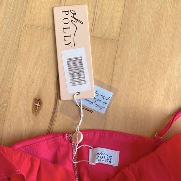 Oh Polly SEND MY LOVE Ruffle Cup Crop Top in Hot Pink - Picture 9 of 10